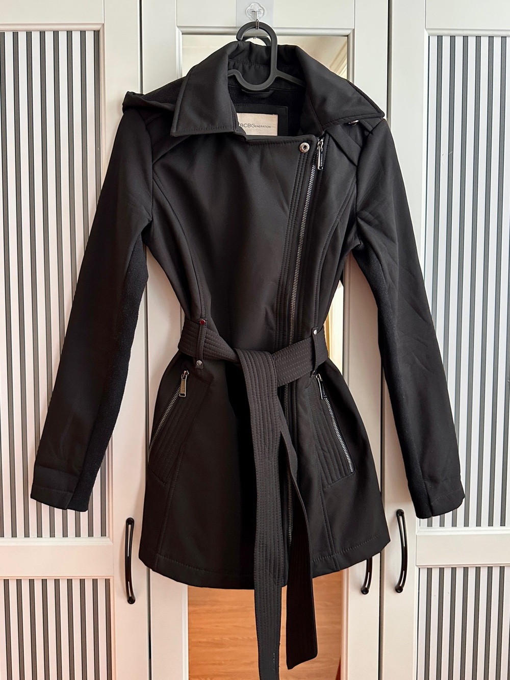 BCBGeneration Water-Resistant Black Hooded Belted Coat XXS | Zip Trench Raincoat